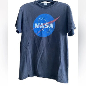 NASA T Shirt Mens Medium Dark Gray Blue Red. Preowned Loved T-Shirt Some Fading